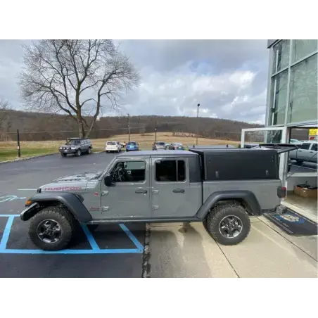 Hardtop Explorer noir lisse Jeep Gladiator 2019+ double cabine Alu-Cab